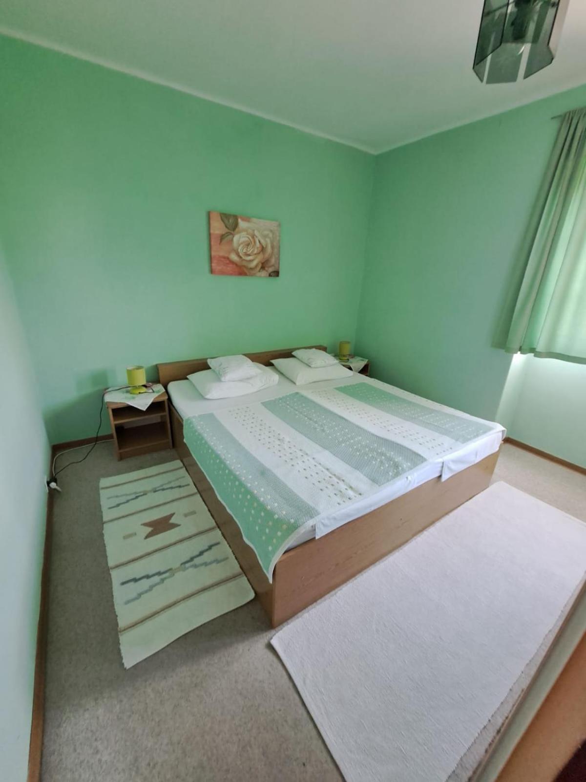 Apartmani Dusica Lumbarda Exterior photo